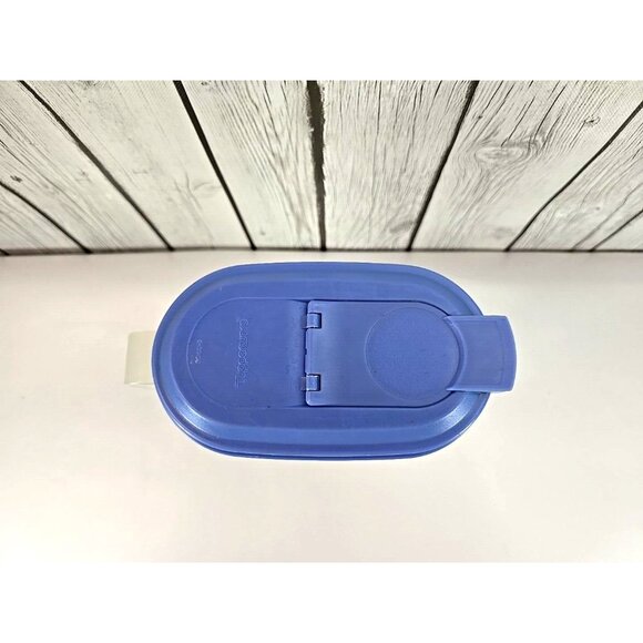 Vintage Tupperware Pitcher #2009B with Blue Lid Oval 64 oz. Capacity - Picture 2 of 11